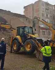 Diyarbakır Bağlar’da metruk binalar tek tek yıkılıyor: 1 yılda 90 yapı kaldırıldı