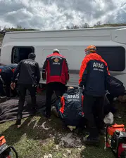 Diyarbakır’da korkutan kaza: Midibüs devrildi, çok sayıda yaralı var