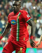 Diagne sözünü tuttu: 26 gole ulaştı, takımına telefon dağıttı