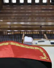 Miras uğruna kan donduran plan: Babasının aracına bomba yerleştiren evlada ağır hapis cezası