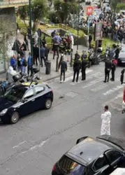 Napoli’de banka soygunu: 25 kişi rehin alındı, saldırganlar tünelle kaçtı