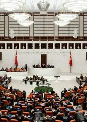 Meclis’te Emekli Maaşı Mesaisi: Muhalefetten "Sefalet" Tepkisi, İktidardan "Ekonomik Koşul" Savunması