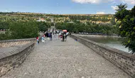 Diyarbakır'da sıcak hava turizmi etkiledi: On Gözlü Köprü boş kaldı