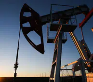 Petrol yeniden yükselişte: Savaş korkusu piyasaları sarstı