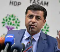 Demirtaş'tan seçim startı: Siyaset koridorlarını değil, demokrasiyi işaret etti