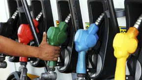 Motorin zammı son anda iptal edildi