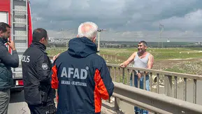 Diyarbakır’da köprüde ölümle burun buruna! Son anda vazgeçirildi