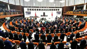 Meclis’te yeni dönem: Doğum izni süresi uzatıldı, sosyal medya ve oyun platformlarına sıkı denetim geliyor