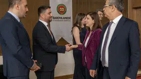 Diyarbakır’da Avukatlar Günü buluşması: Serra Bucak’tan anlamlı mesaj