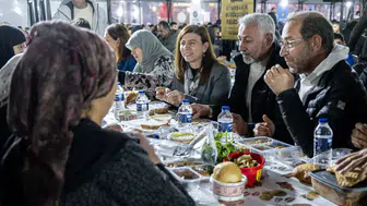 Diyarbakır’da 6 bin 500 kişilik iftar: Dağkapı Meydanı’nda yoğunluk