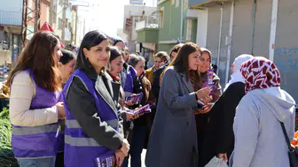 Büyükşehir’den 8 Mart’ta çok dilli broşür çalışması