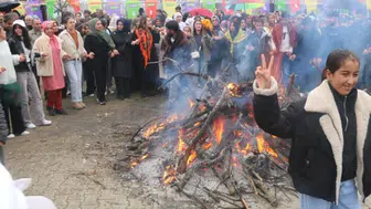 Diyarbakır’da Newroz ateşi ilçelerde yakıldı
