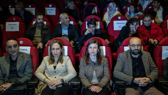 Serra Bucak “Uçan Köfteci” galasında: Diyarbakır’da duygu dolu gece