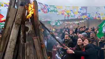 Siverek’te Newroz coşkusu: Serra Bucak’tan “barış” vurgusu