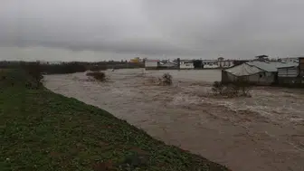 Diyarbakır’da dere taştı, tarım arazileri sular altında