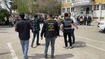 Urfa’da okulda bıçaklı saldırı girişimi! Öğretmen son anda kurtuldu