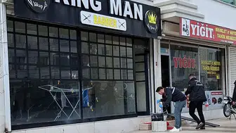 Diyarbakır'da berbere silahlı saldırı: Kurşunlar üst kattaki daireye de isabet etti