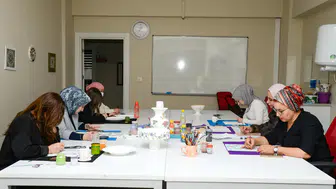 Diyarbakır’da 357 kadın DİSMEK ile hayata tutunuyor