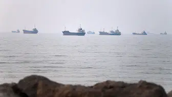 Hürmüz Boğazı'nda tansiyon zirvede: ABD'den hava harekatı, İran'dan geçişleri durdurma kararı