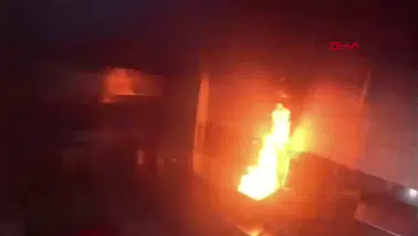 Diyarbakır’da işyeri yangını: Mutfakta başladı, o anlar kamerada