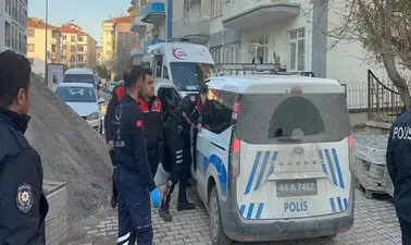 Malatya’da dehşet! Bıçaklı kavgada baba ve oğlu yaralandı