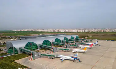 Diyarbakır’da sis engeli! Bakan Gürlek’in uçağı Batman’a yönlendirildi