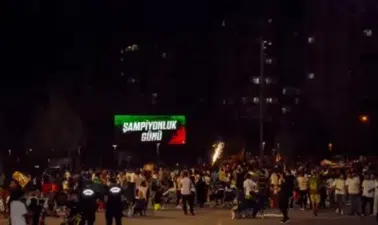 Amedspor’un Süper Lig yolculuğunda dev ekran heyecanı: Diyarbakır nefesini tuttu