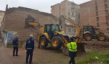 Diyarbakır Bağlar’da metruk binalar tek tek yıkılıyor: 1 yılda 90 yapı kaldırıldı