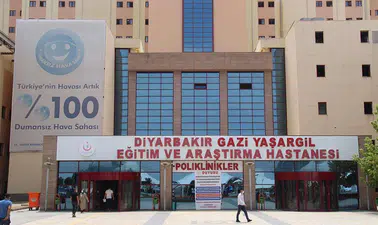 Sınırdan gelen mermi çocuğu vurdu! 10 yaşındaki Eren Diyarbakır’da yaşam mücadelesi veriyor