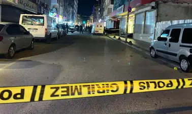 Diyarbakır’da sokak ortasında silahlı saldırı!