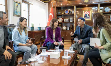 Diyarbakır’da “halk buluşması”! Eşbaşkan Serra Bucak talepleri dinledi