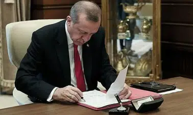Ankara'da gece yarısı mesaisi: Bakanlıklarda kritik görev değişimleri
