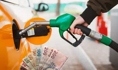 Diyarbakır'da pompa başında yeni dönem: Motorine gelen zam sonrası güncel fiyatlar belli oldu
