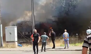 Diyarbakır’da sabah saatlerinde korku dolu anlar: Marangoz atölyesinde çıkan yangın paniğe yol açtı
