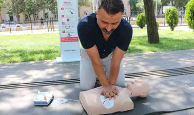 Diyarbakır’da saniyelerle yarış: Kalp durmasına karşı sokaklara "yaşam üniteleri" yerleştirildi