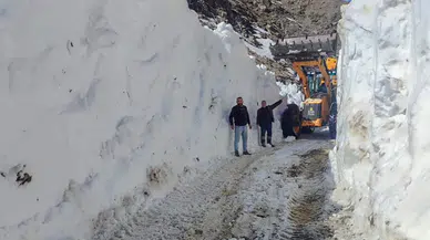 Kulp’ta çığ su kaynağını vurdu! 6 günlük mücadeleyle akış normale döndü