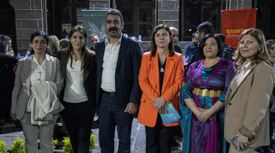 Amed’de barış sahnede! Uluslararası festival başladı