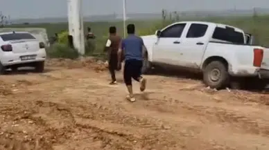 Akçakale yolunda aksiyon dolu anlar: 'Dur' ihtarına uymadılar, havaya ateş açılınca yakayı ele verdiler