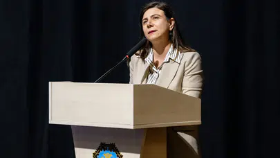 Diyarbakır’da “Anadil ve Eğitim” Paneli: “Çok dilliliği savunuyoruz”