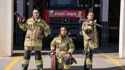 Diyarbakır İtfaiyesi’nde yeni dönem: 10 kadın itfaiyeci göreve başladı