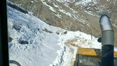 Bingöl’de Kar ve Heyelan Yolları Kapattı: Ekipler Seferber Oldu