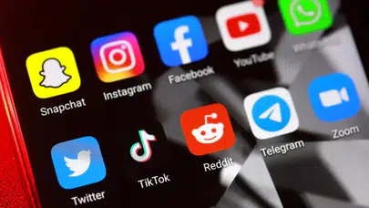 Dijital Dünyada Çocukları Koruma Hamlesi: 6 Sosyal Medya Platformu Derinlemesine İncelendi