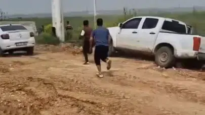 Akçakale yolunda aksiyon dolu anlar: 'Dur' ihtarına uymadılar, havaya ateş açılınca yakayı ele verdiler