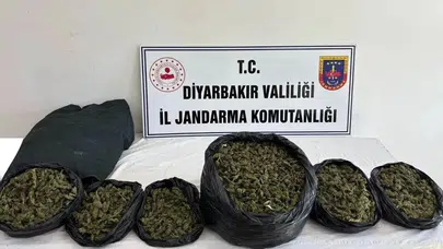 Diyarbakır’da zehir tacirlerine ağır darbe: 22 adrese eş zamanlı şafak operasyonu
