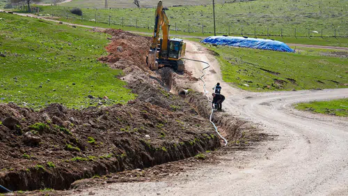 Çınar’da 5 yıllık su sorunu bitiyor: 600 metrelik hat 140 haneye umut oldu