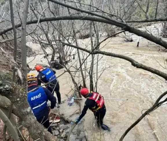 Şemdinli’den gelen acı haber: Dereye düşen küçük Osman’dan geriye hüzün kaldı