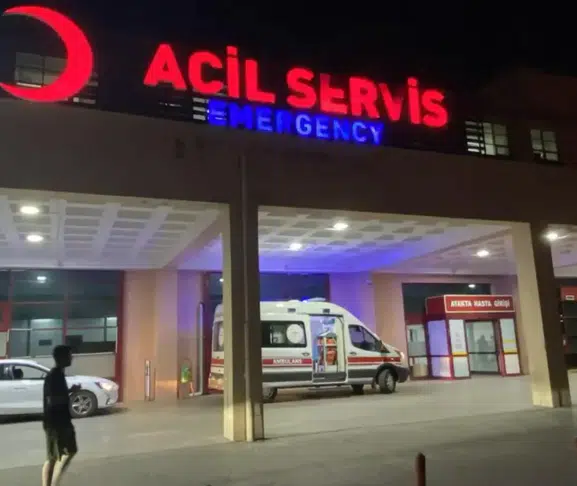 Diyarbakır’da zincirleme kaza: Araç takla attı, yaralılar var