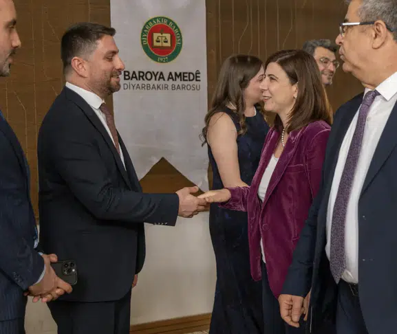 Diyarbakır’da Avukatlar Günü buluşması: Serra Bucak’tan anlamlı mesaj