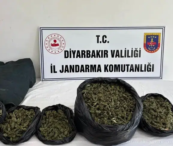 Diyarbakır’da zehir tacirlerine ağır darbe: 119 noktaya eş zamanlı operasyon