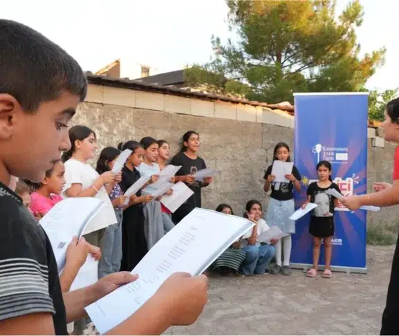 Diyarbakır’ın kırsalında sanat rüzgarı: Çocuklar notalarla ve fırçalarla hayallerini resmetti